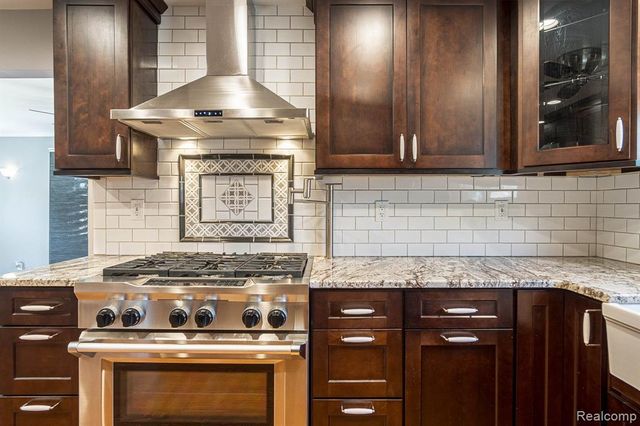 1682 Sherwood Court, Dearborn, MI 48124