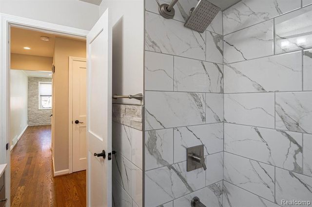 1682 Sherwood Court, Dearborn, MI 48124