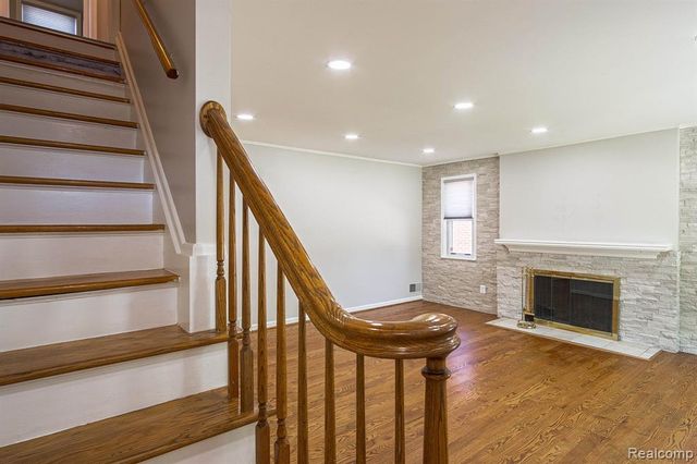 1682 Sherwood Court, Dearborn, MI 48124