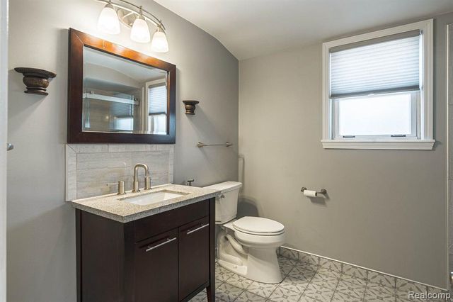1682 Sherwood Court, Dearborn, MI 48124
