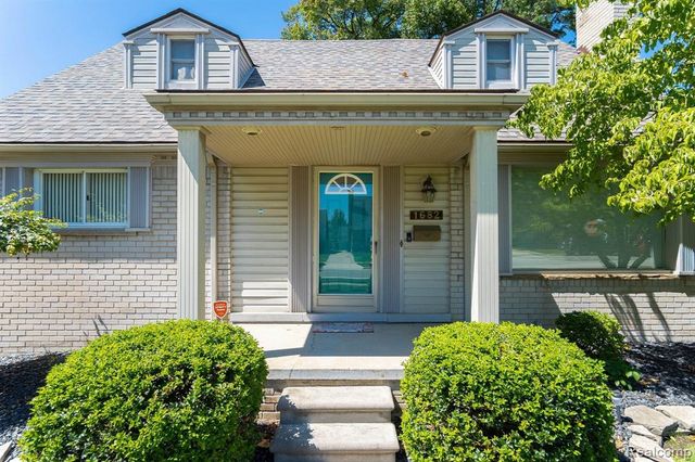 1682 Sherwood Court, Dearborn, MI 48124