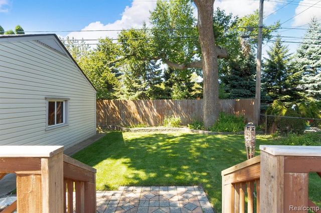1682 Sherwood Court, Dearborn, MI 48124