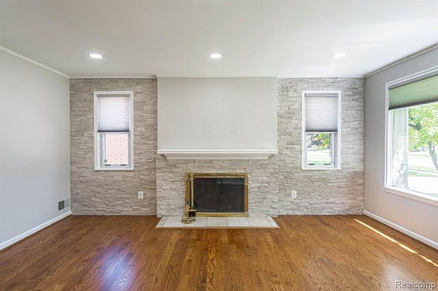1682 Sherwood Court, Dearborn, MI 48124