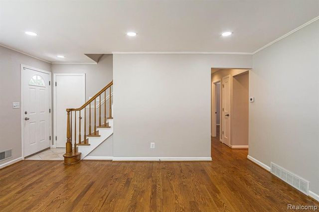 1682 Sherwood Court, Dearborn, MI 48124