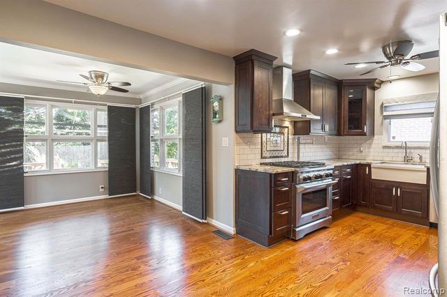 1682 Sherwood Court, Dearborn, MI 48124