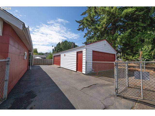 4905 Se 122ND Ave, Portland, OR 97236