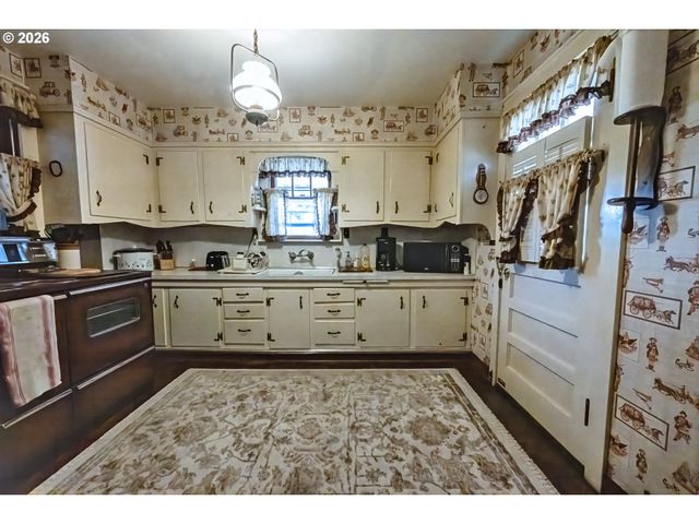4905 Se 122ND Ave, Portland, OR 97236