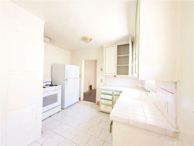 7805 Arcola, Sun Valley, CA 91352