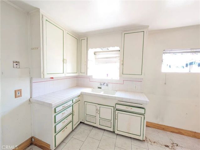 7805 Arcola, Sun Valley, CA 91352