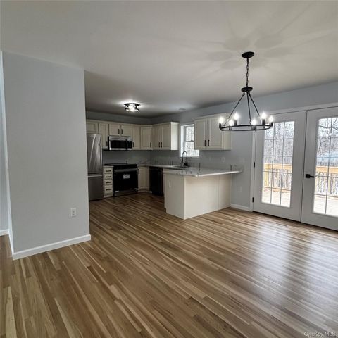 35 Pioneer Road, Gardiner, NY 12525