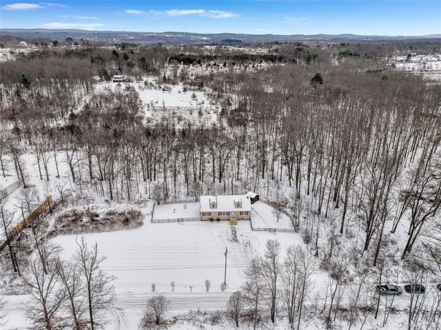 35 Pioneer Road, Gardiner, NY 12525