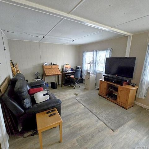 703 Fresh Pond Avenue 175, Calverton, NY 11933