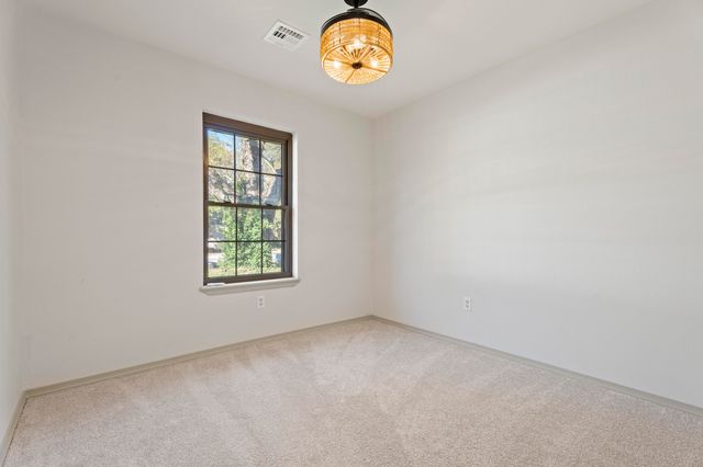 7 N Ora Street, Pryor, OK 74361
