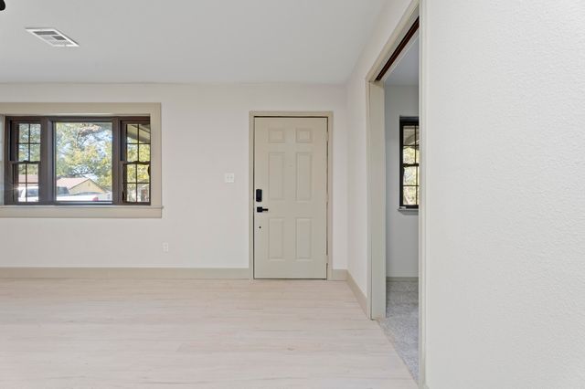 7 N Ora Street, Pryor, OK 74361