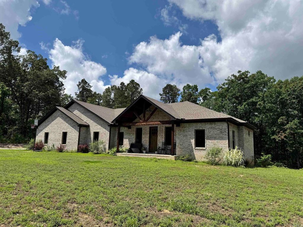 5111 Oklahoma Inn Road, Benton, AR 72015