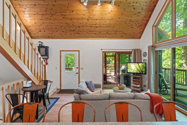 S609 E Redstone Drive, La Valle, WI 53941