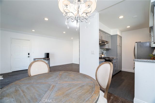 6041 Fountain Park Street 9, Woodland Hills, CA 91367