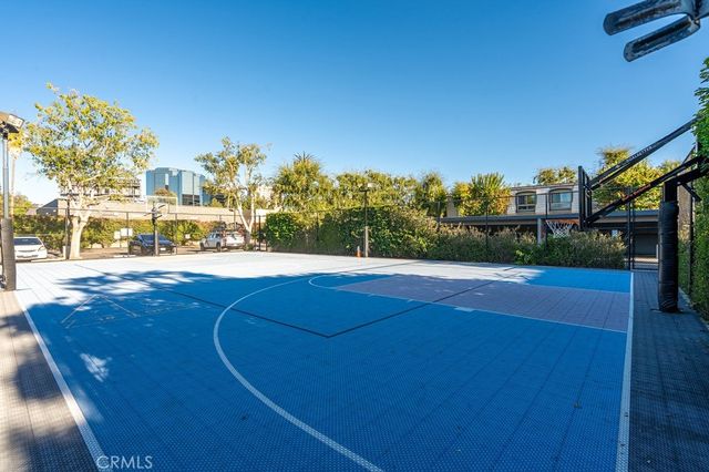 6041 Fountain Park Street 9, Woodland Hills, CA 91367