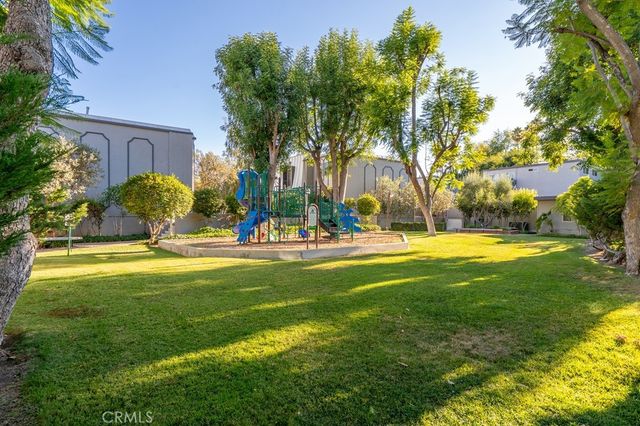 6041 Fountain Park Street 9, Woodland Hills, CA 91367