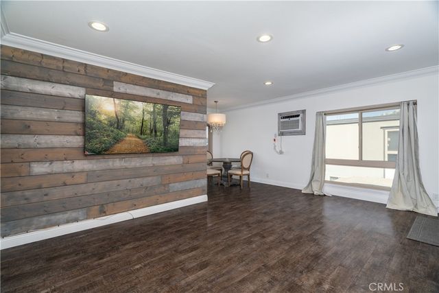 6041 Fountain Park Street 9, Woodland Hills, CA 91367