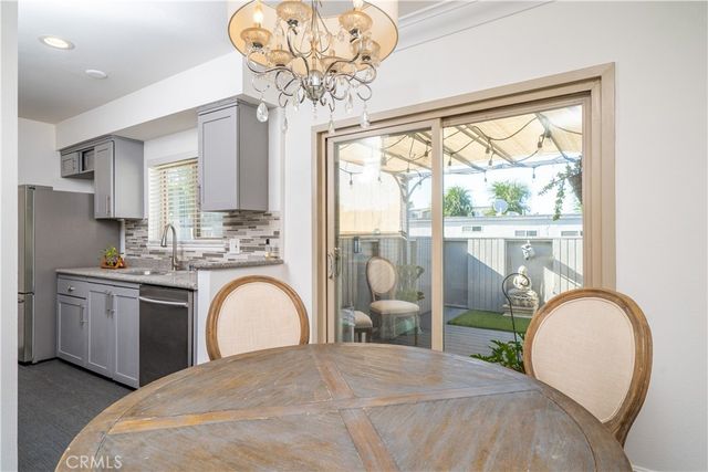 6041 Fountain Park Street 9, Woodland Hills, CA 91367