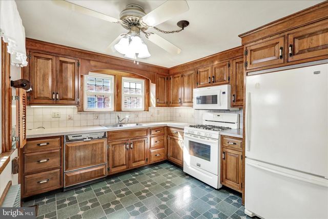 980 QUENTIN RD, Lebanon, PA 17042