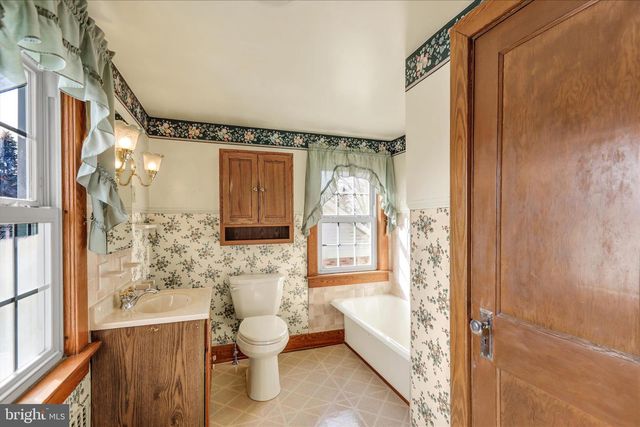 980 QUENTIN RD, Lebanon, PA 17042