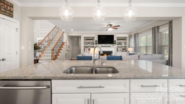 14011 Shanghai Links Place, Charlotte, NC 28278