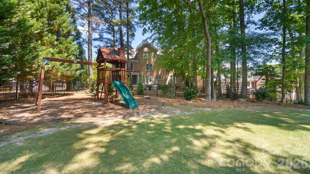 14011 Shanghai Links Place, Charlotte, NC 28278