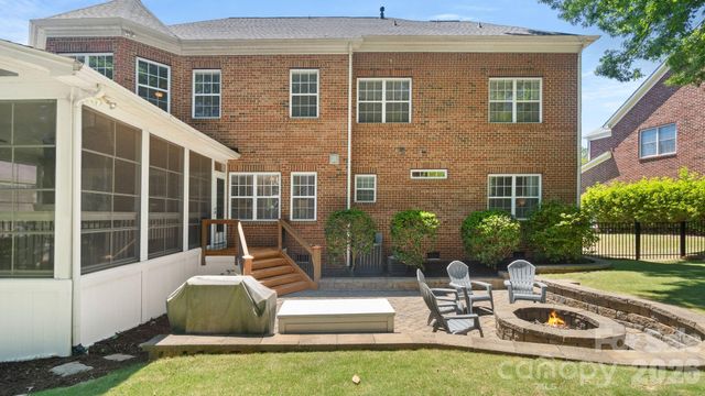 14011 Shanghai Links Place, Charlotte, NC 28278