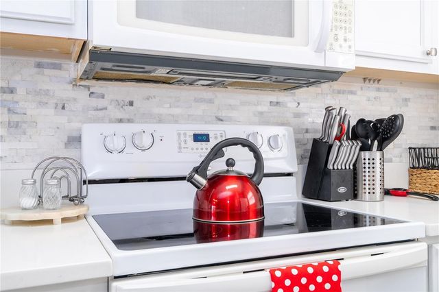 4554 ALBERTO CIRCLE, Kissimmee, FL 34746