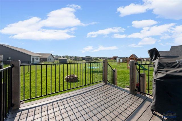 3749 BEARTOOTH LOOP, Spearfish, SD 57783