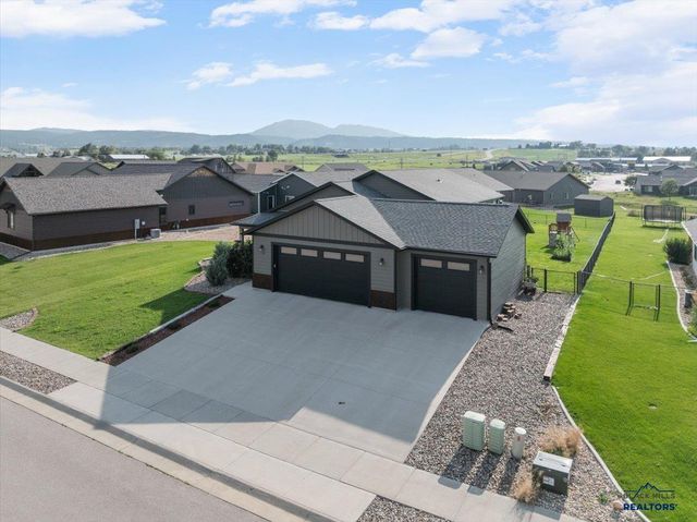 3749 BEARTOOTH LOOP, Spearfish, SD 57783