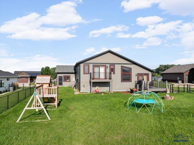 3749 BEARTOOTH LOOP, Spearfish, SD 57783