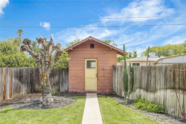 3495 Camellia Drive, San Bernardino, CA 92404