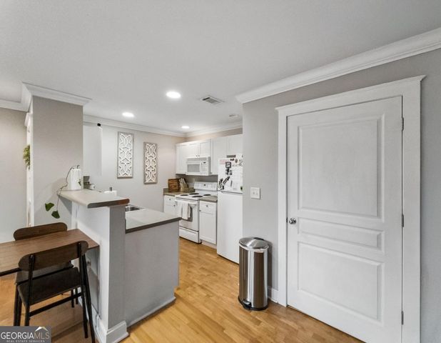 490 Barnett Shoals Road 526, Athens, GA 30605