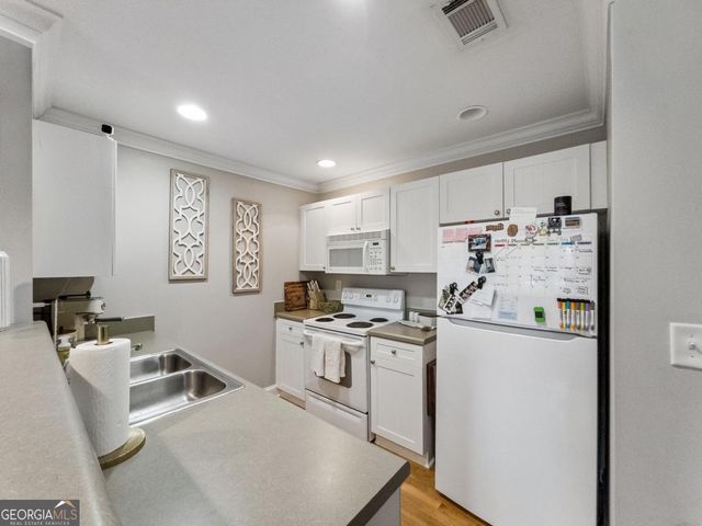 490 Barnett Shoals Road 526, Athens, GA 30605