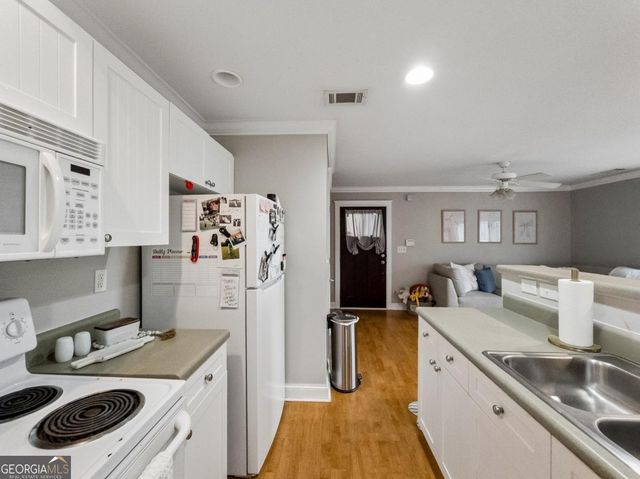 490 Barnett Shoals Road 526, Athens, GA 30605