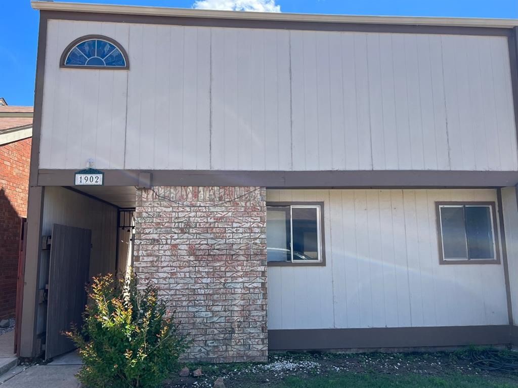 1902 Three Stars Road, Edmond, OK 73034