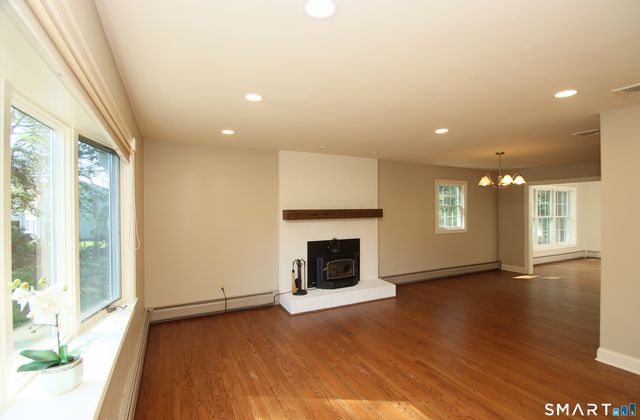 325 Manley Heights Road, Orange, CT 06477