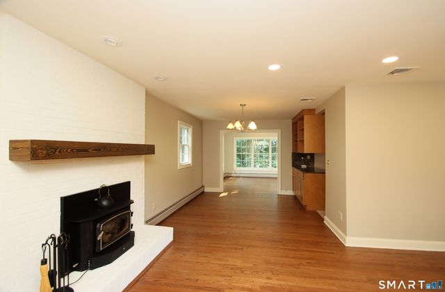 325 Manley Heights Road, Orange, CT 06477