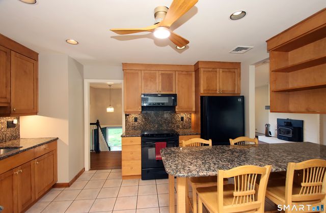 325 Manley Heights Road, Orange, CT 06477