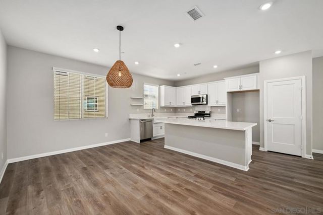 1515 Fig Tree Way, Oceanside, CA 92056