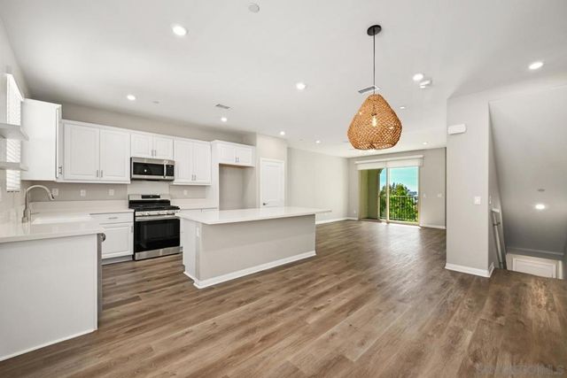 1515 Fig Tree Way, Oceanside, CA 92056