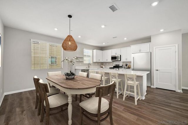 1515 Fig Tree Way, Oceanside, CA 92056