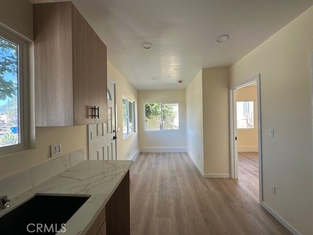 9722 Natick, North Hills (los Angeles), CA 91343
