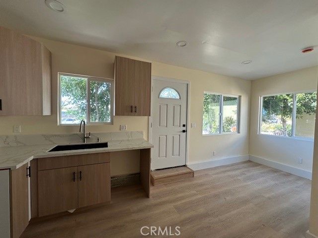 9722 Natick, North Hills (los Angeles), CA 91343