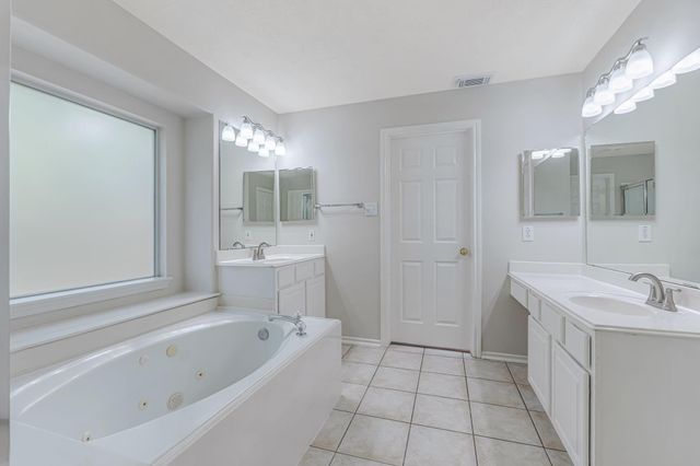 22 English Lavender Place, The Woodlands, TX 77382