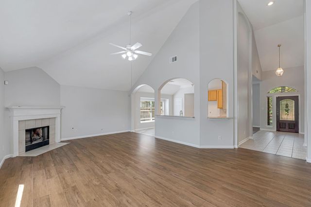 22 English Lavender Place, The Woodlands, TX 77382