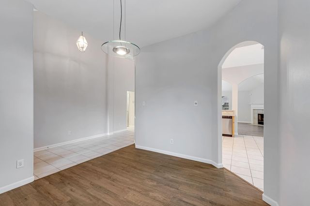 22 English Lavender Place, The Woodlands, TX 77382